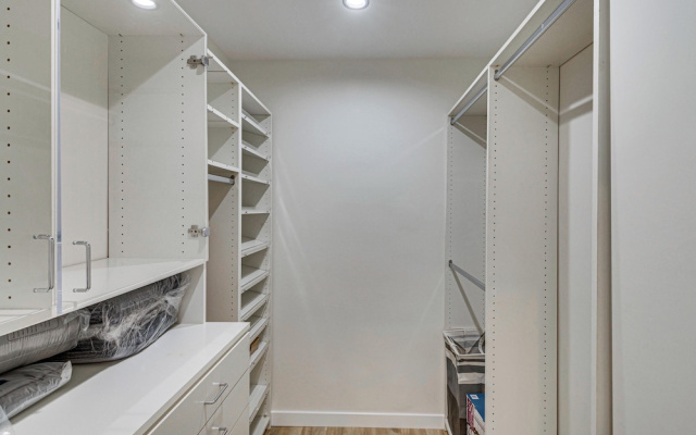 Studio Tours & Universal Fun! Burbank Family Home