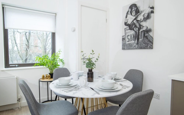 Pembroke House Apartments - Parking