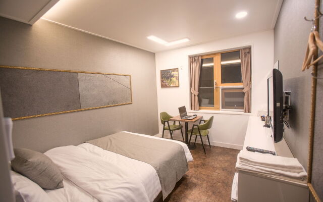 Hotel Major 2
