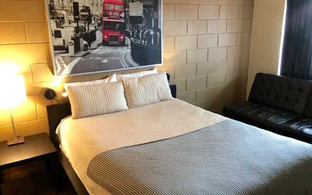 Three Rivers Motel