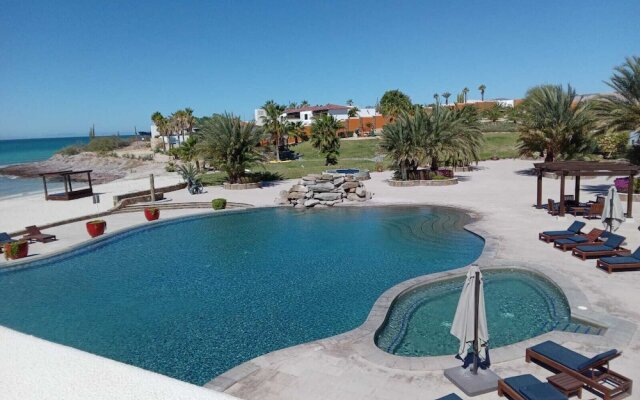 Playa de La Paz Condominiums