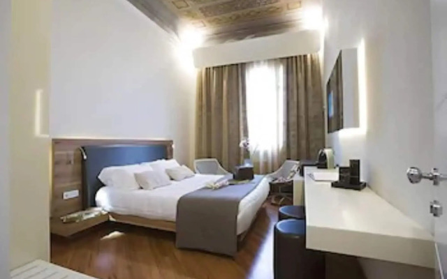Hotel Embassy