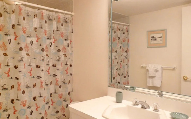 South Seas Tower 4-1209