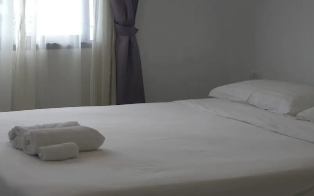 Boutique Comfort 1BR T2-410