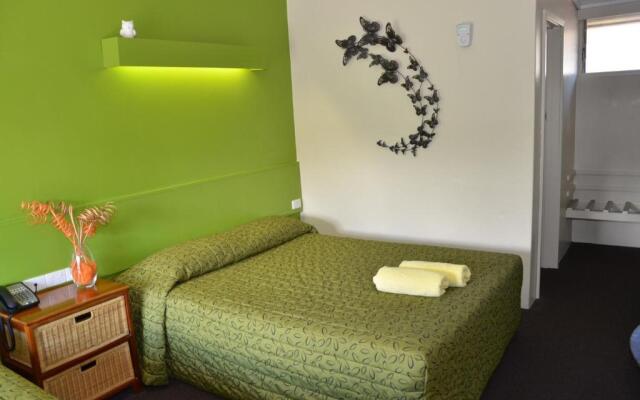 Warwick Motor Inn