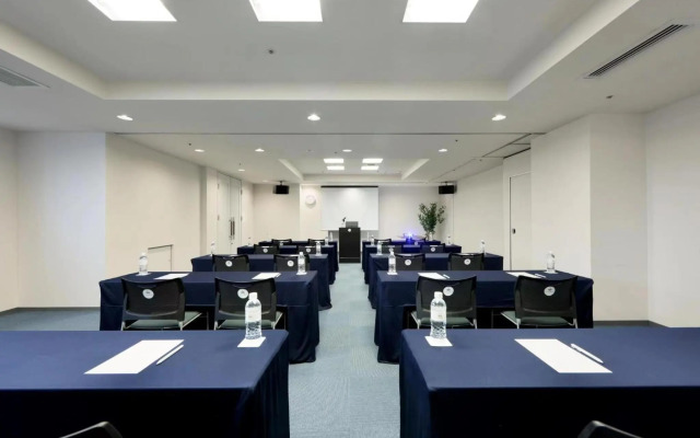 MINAMISENRI Crystal Hotel