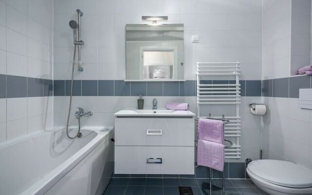 Modern Holiday Home With Terrace and Outdoor Jacuzzi