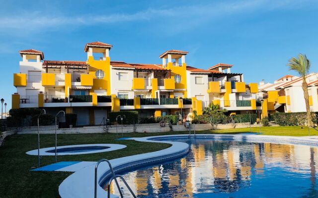 Cozy Apartment near Beach