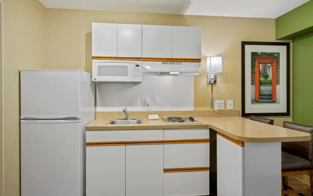 Extended Stay America Suites Washington DC Falls Church