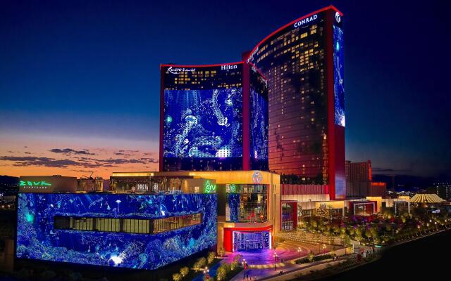 Conrad Las Vegas at Resorts World