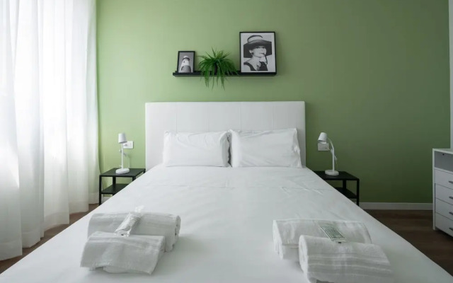 Carducci Modern Apartment 7 by Wonderful Italy