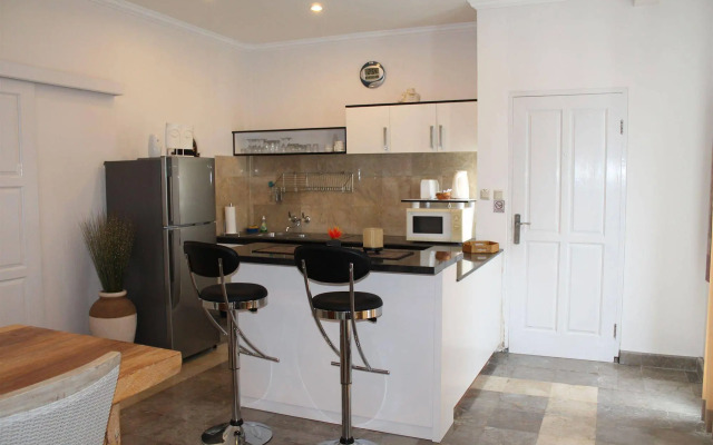 Bali Court Hotel and Apartments