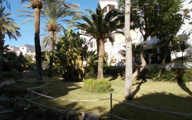 TIMON II, Luxury 3 bedroom Beachside Apartment