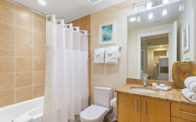 Turquoise Place 2205 C