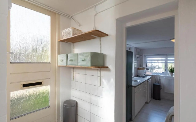 Comfy Holiday Home Near sea
