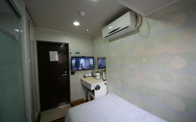 Hostel Chloe