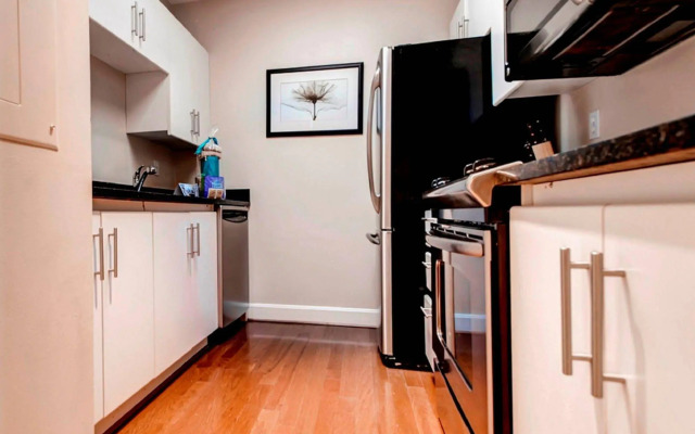 Global Luxury Suites at Back Bay