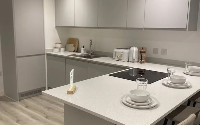 Manchester Terrace Retreat-cinema & Free Parking