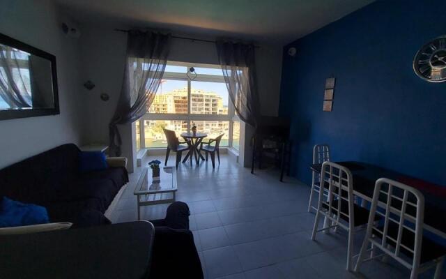 Spinola Bay Sea Front Apt 6