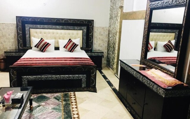 Hotel Moon Palace