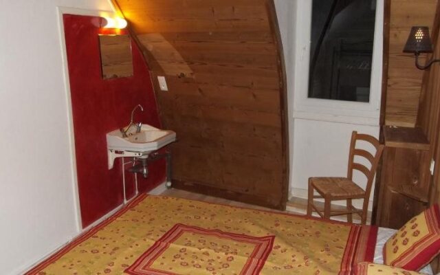 Chambres DHôtes Les Garçonnières Du Sancy