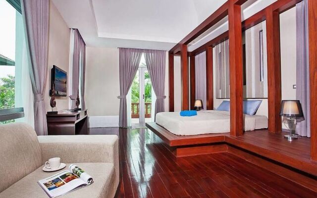 Jomtien Waree 9 with 6 bedrooms