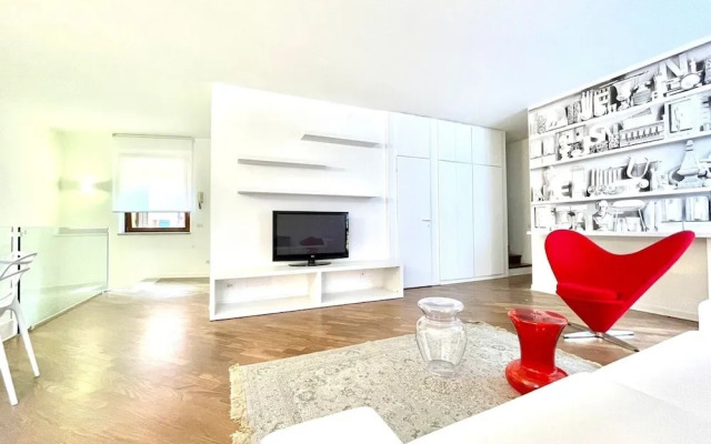 Large modern 2-storey house in the heart of Verona