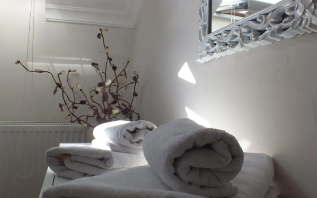 Araz Residence