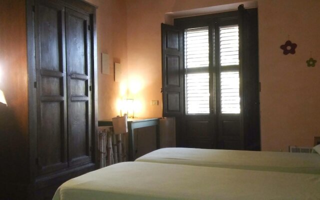 House With 5 Bedrooms in Sciacca, With Furnished Garden - 1 km From th