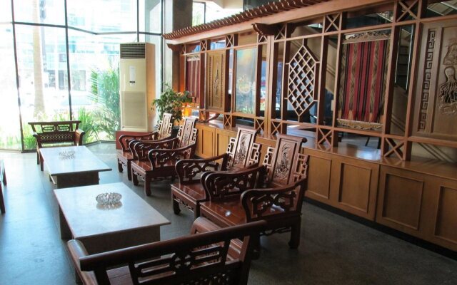 Capital O 1735 Adika Bahtera Hotel