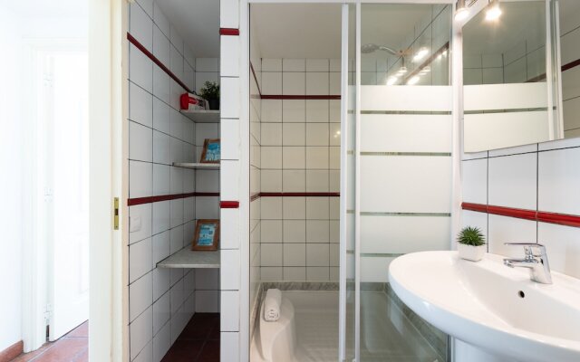 Nice Apartment Swimming Pool, Parking and Terrace