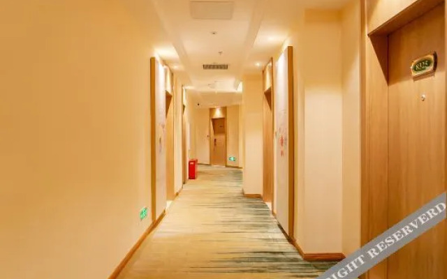 Fanman Meizhi Hotel (Deyang High-speed Railway Station Wanda Plaza)