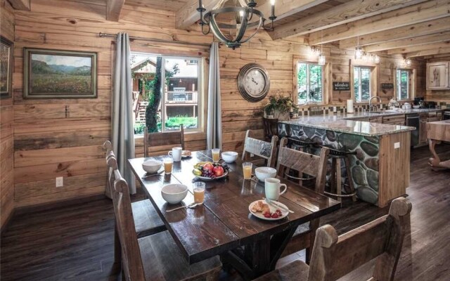 Clearwater Cabin - Three Bedroom Cabin