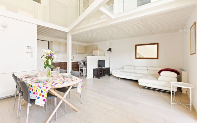 Elegant Loft with balcony