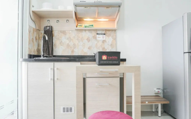 Cozy Stay 2Br At Green Pramuka City Apartment Near Mall