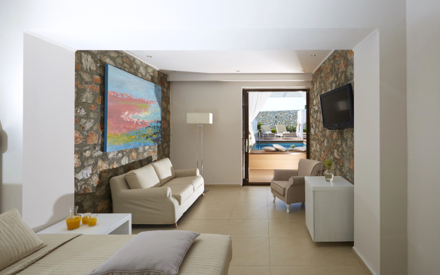 Kassandra Bay Resort, Suites & Spa