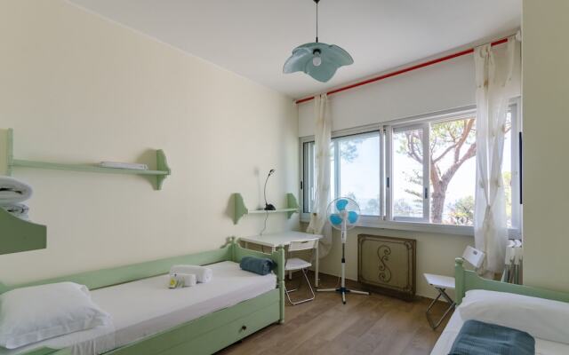 JOIVY Flat W/Terrace & Sea View