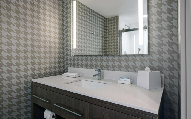 Home2 Suites by Hilton Milwaukee Downtown