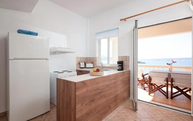 Dina Apartments