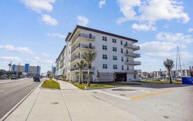 The Harbor Condo 411 - Premier