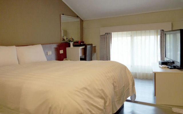 Loveme Resort