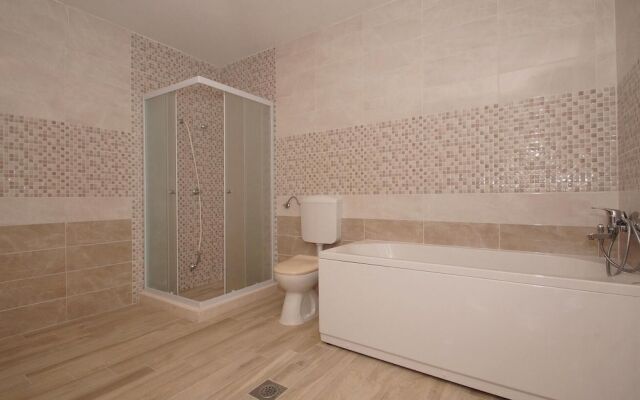 Beautiful Home in Korcula With Wifi and 4 Bedrooms