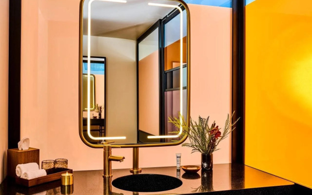 Hollywood Volume, a Tribute Portfolio Hotel