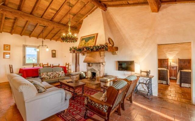 Casolare Clara with a beautiful Bio-Lake