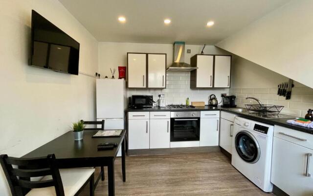 Spacious 1 Bed Apartment In The City Centre
