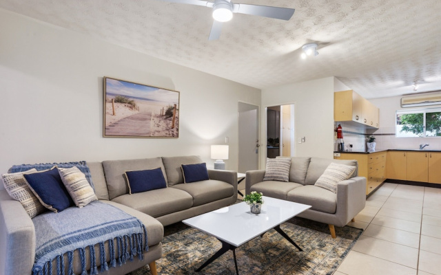 Family-friendly Stay Walk to Beach & Parks – Guest Rooms – Maroochydore