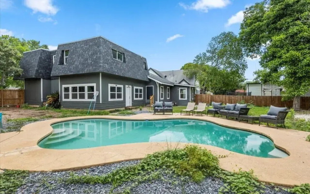 Oasis in San Antonio - Awesome Pool