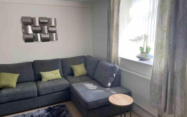 Ulverston South Lakes Spacious 3 Bed G/F Apartment