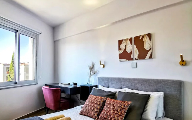 Phaedrus Living: Seaside Residence Lighthouse 70