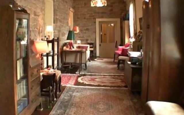 The Noon-Collins Inn